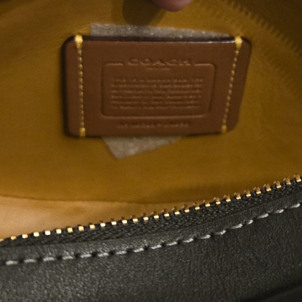 Coach Glovetanned Leather Lip Bag – Black - Picture 5 of 6